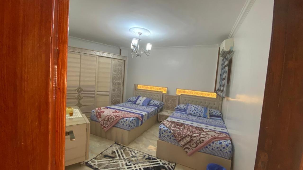 Appartement Salah Eldin 2 Bed Super Lux , Garden&sea View, First Floor , Family Only سوبر لوكس دور اول المعموره الشاطىء بجوار المنتزه Mamoura مع كارنيهات الدخول طول السنه و الشاطىء الخاص من اول مايو لنهايه اكتوبر للعائلات