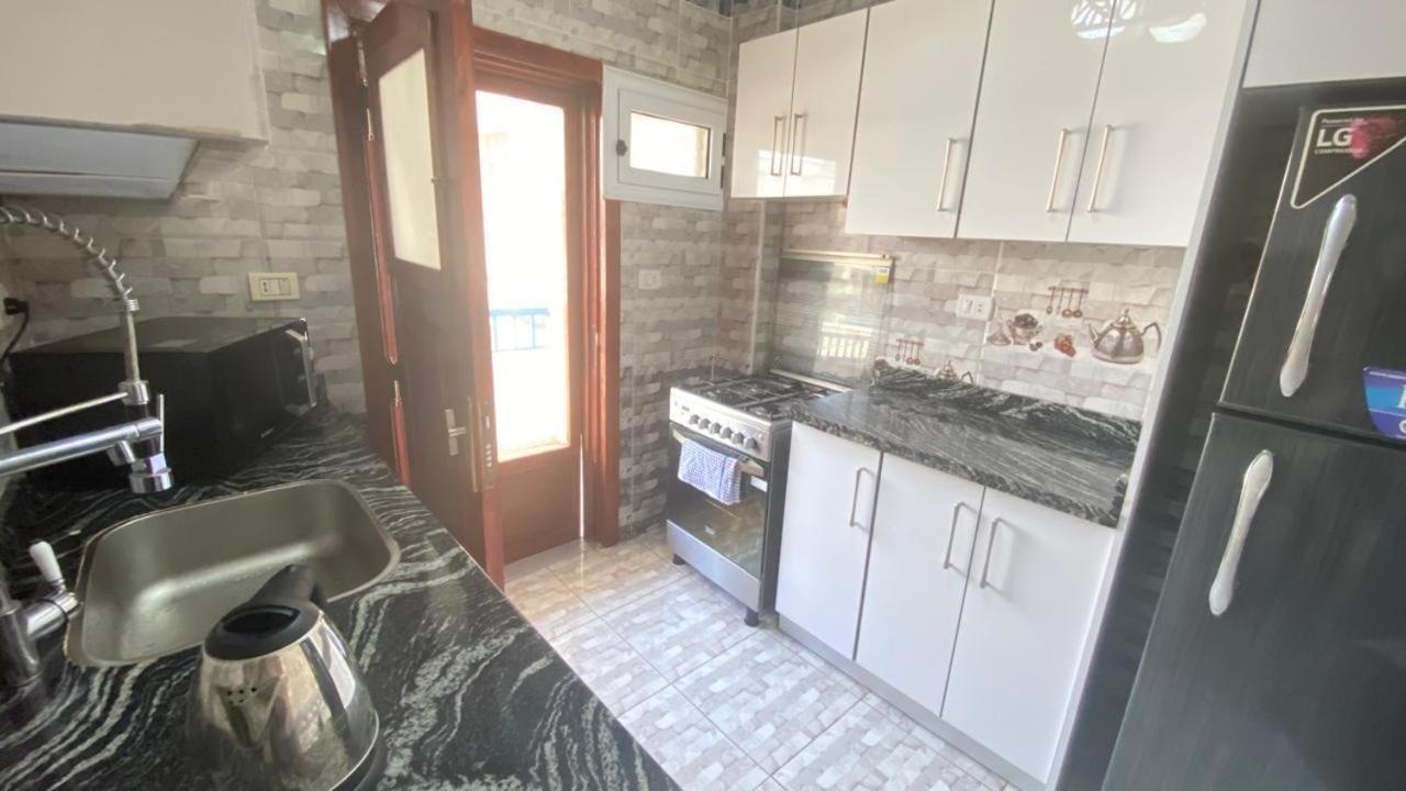 Salah Eldin 2 Bed Super Lux , Garden&sea View, First Floor , Family Only سوبر لوكس دور اول المعموره الشاطىء بجوار المنتزه Mamoura مع كارنيهات الدخول طول السنه و الشاطىء الخاص من اول مايو لنهايه اكتوبر للعائلات Alexandrie