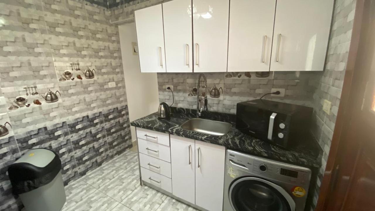 Salah Eldin 2 Bed Super Lux , Garden&sea View, First Floor , Family Only سوبر لوكس دور اول المعموره الشاطىء بجوار المنتزه Mamoura مع كارنيهات الدخول طول السنه و الشاطىء الخاص من اول مايو لنهايه اكتوبر للعائلات Appartement *