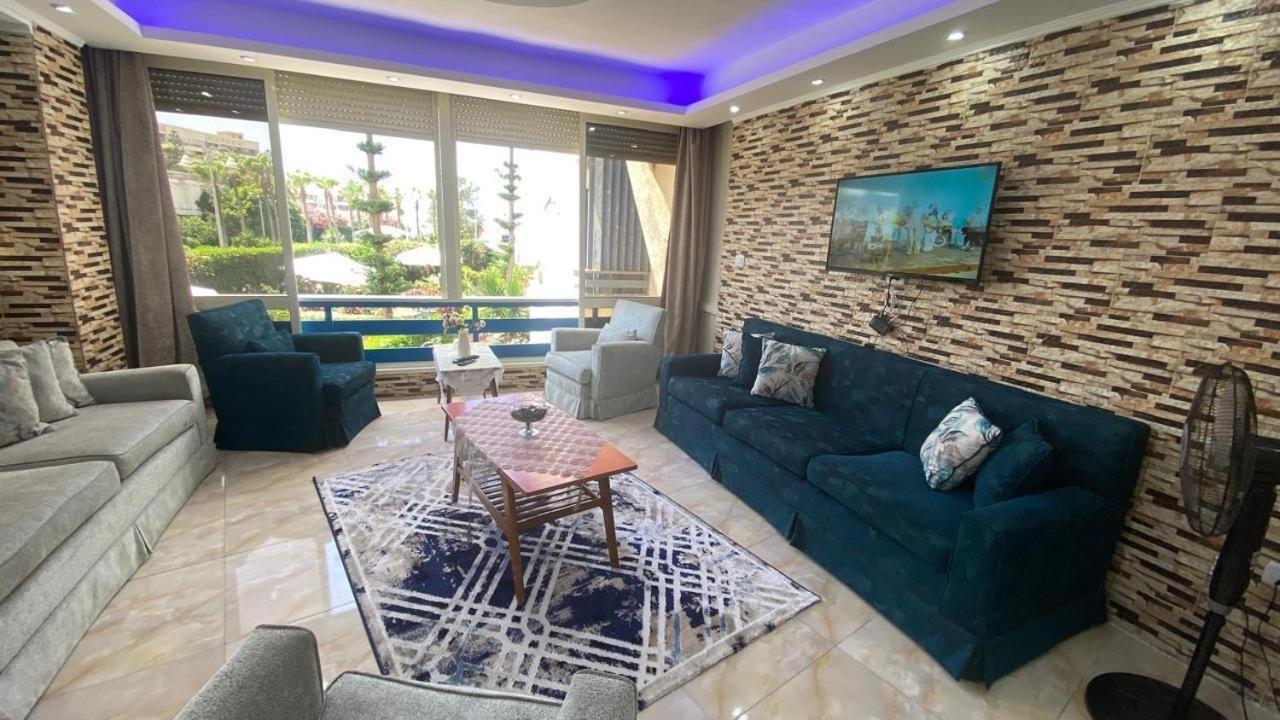 Appartement Salah Eldin 2 Bed Super Lux , Garden&sea View, First Floor , Family Only سوبر لوكس دور اول المعموره الشاطىء بجوار المنتزه Mamoura مع كارنيهات الدخول طول السنه و الشاطىء الخاص من اول مايو لنهايه اكتوبر للعائلات