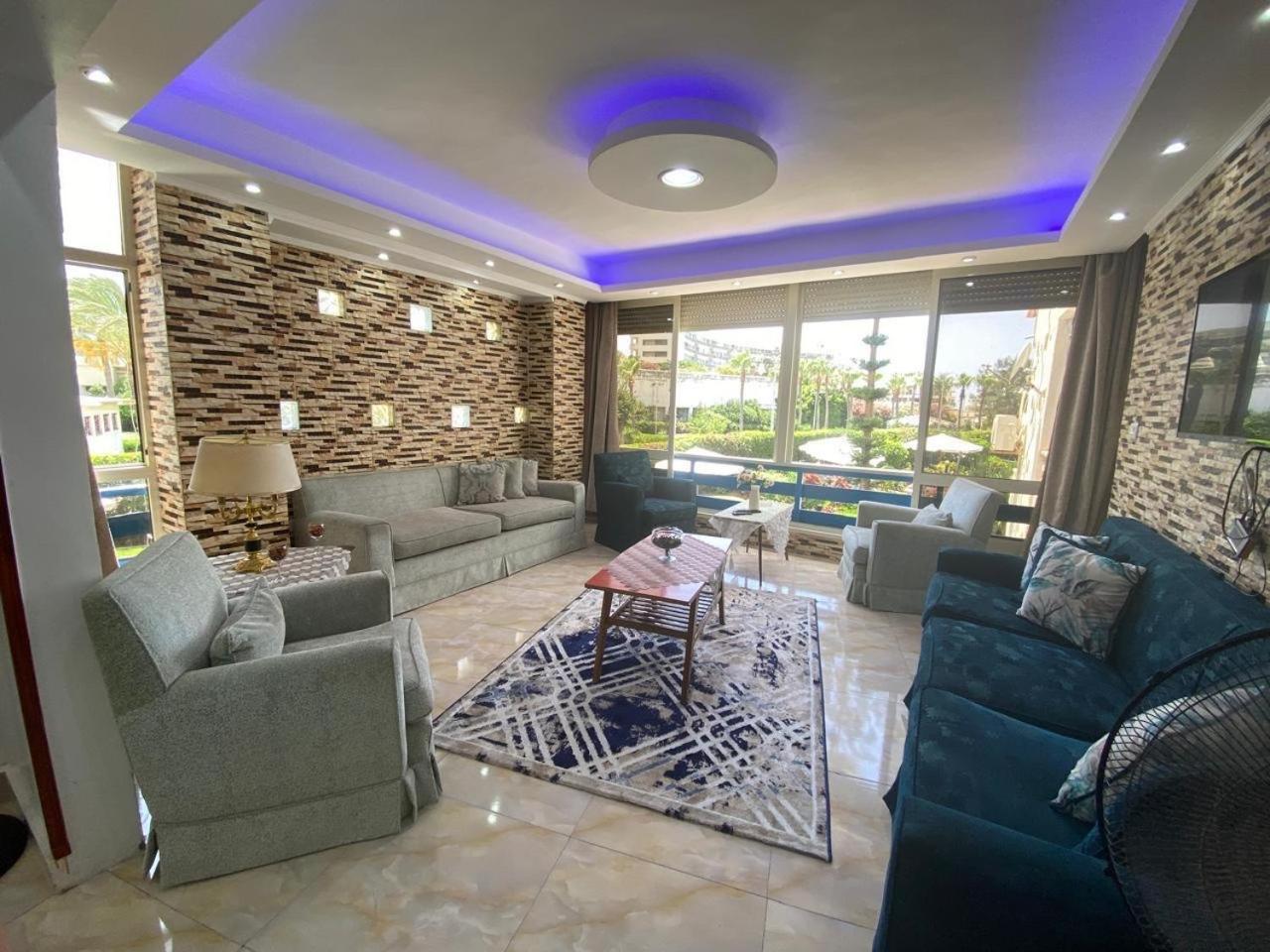 Appartement Salah Eldin 2 Bed Super Lux , Garden&sea View, First Floor , Family Only سوبر لوكس دور اول المعموره الشاطىء بجوار المنتزه Mamoura مع كارنيهات الدخول طول السنه و الشاطىء الخاص من اول مايو لنهايه اكتوبر للعائلات Alexandrie